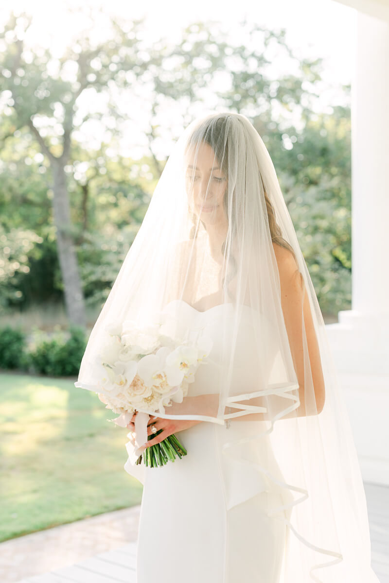 bride posing for houston, tx wedding photographer