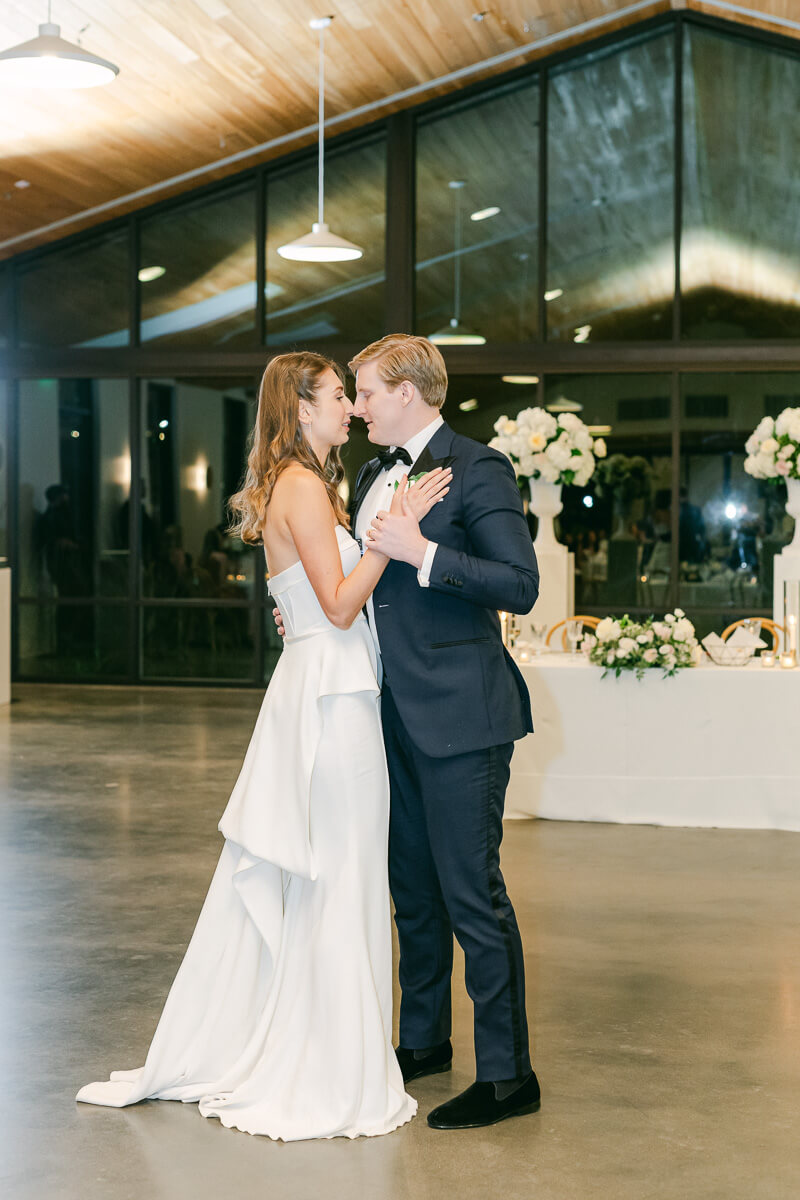 first dance by houston wedding photographer