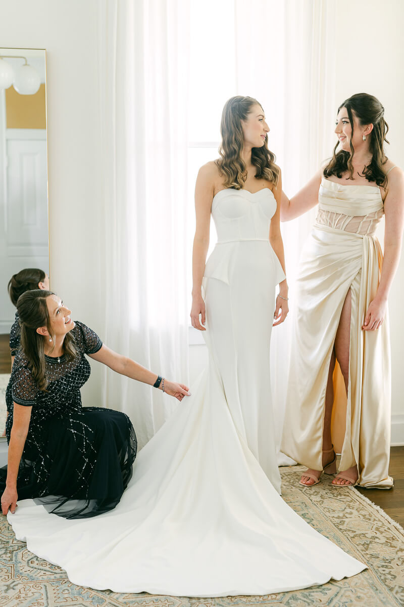 bride getting ready at the grand lady in austin, tx