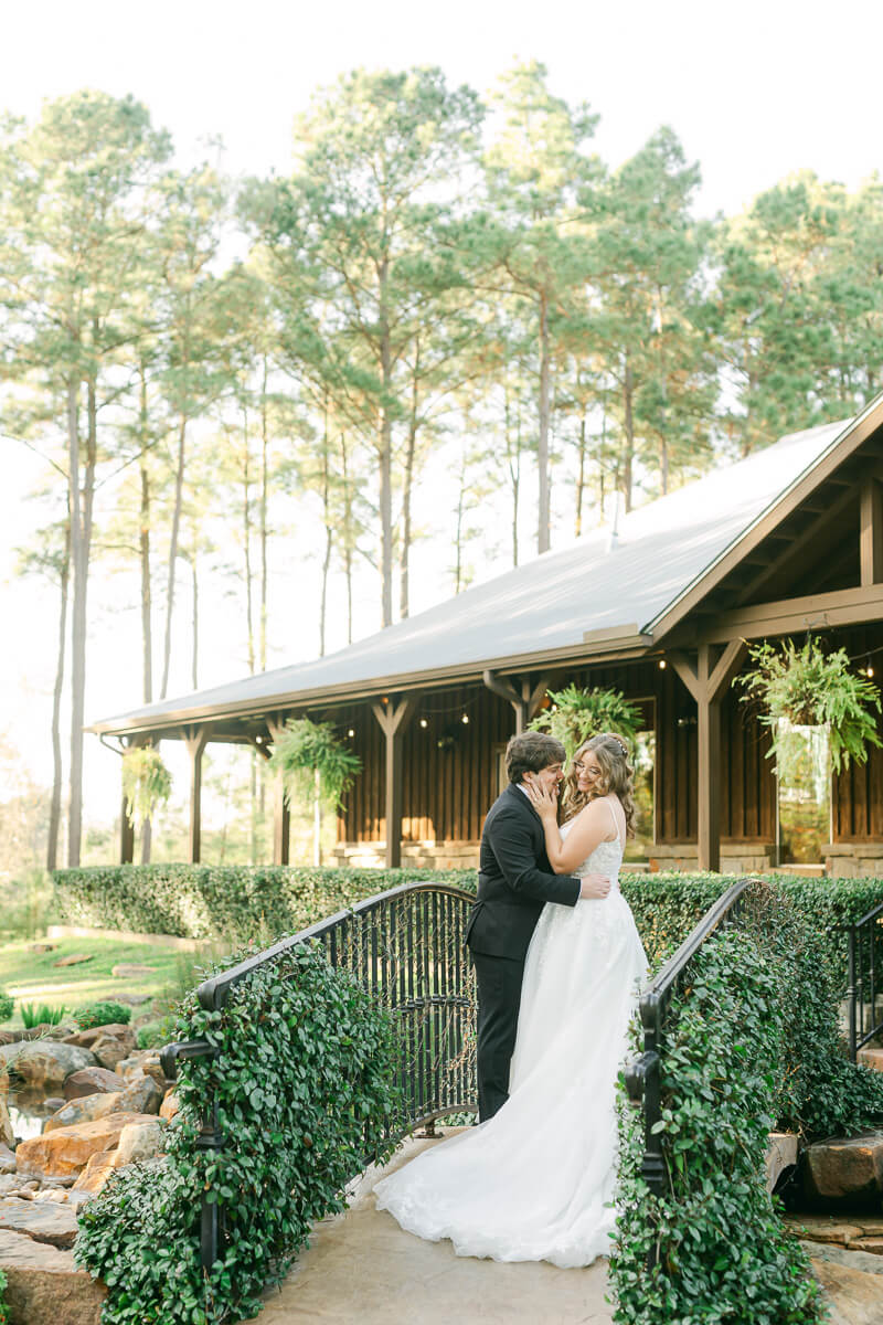 couple posing for houston wedding photographer 