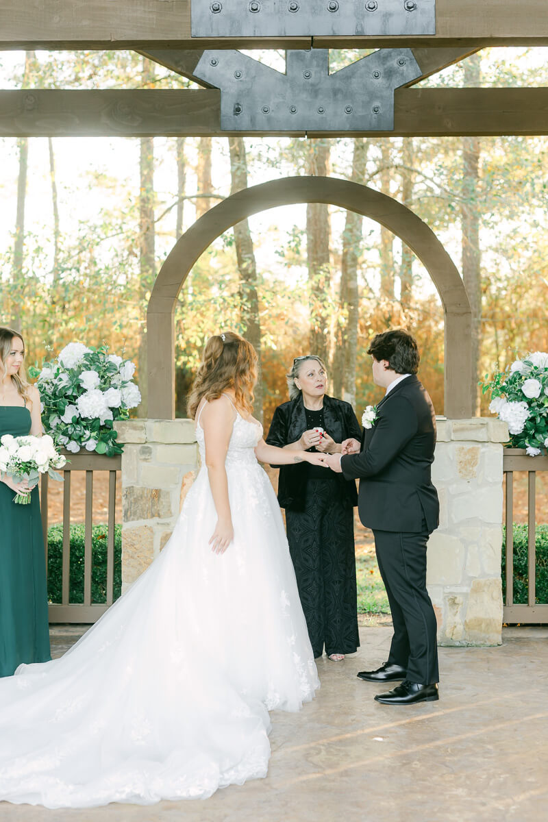 the springs in magnolia wedding ceremony