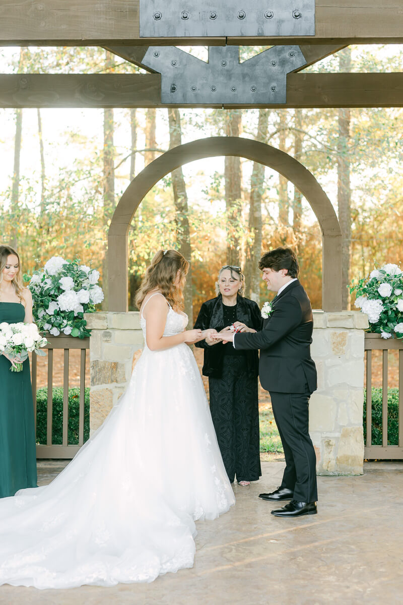 the springs in magnolia wedding ceremony