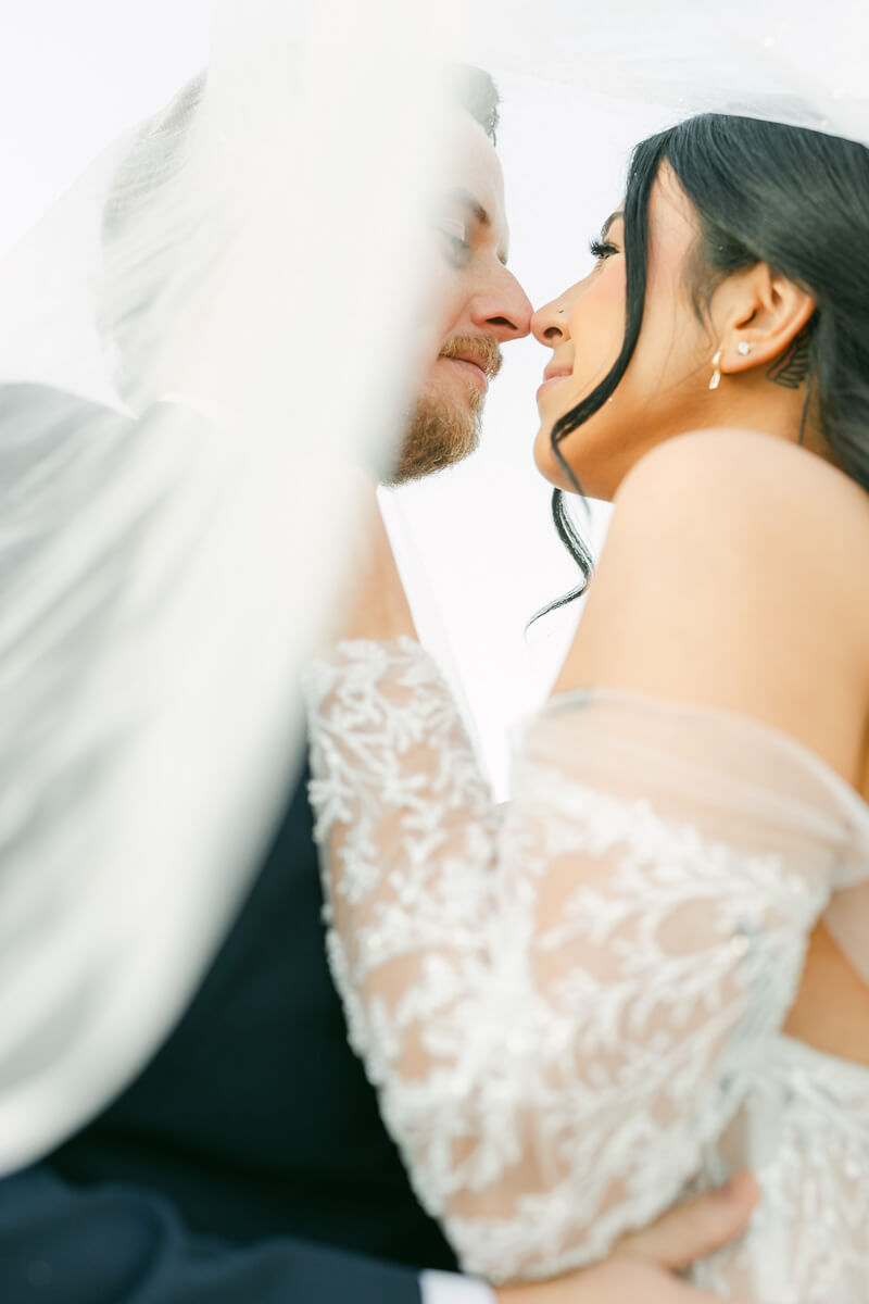 couple posing for houston wedding photographer