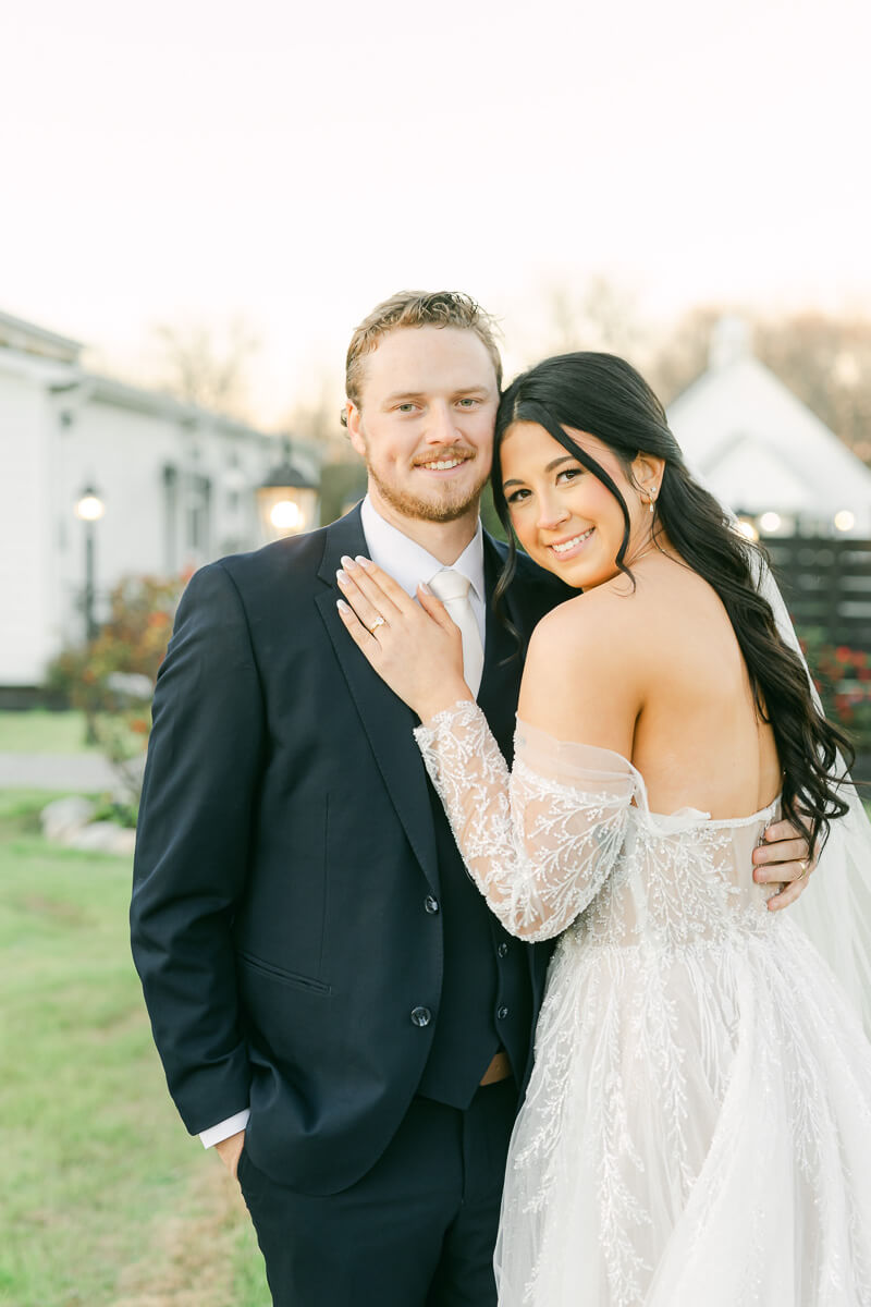 couple posing for houston wedding photographer