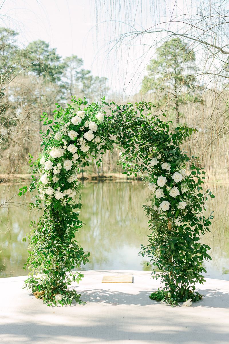 ceremony arch at Forever 5 Events wedding venue