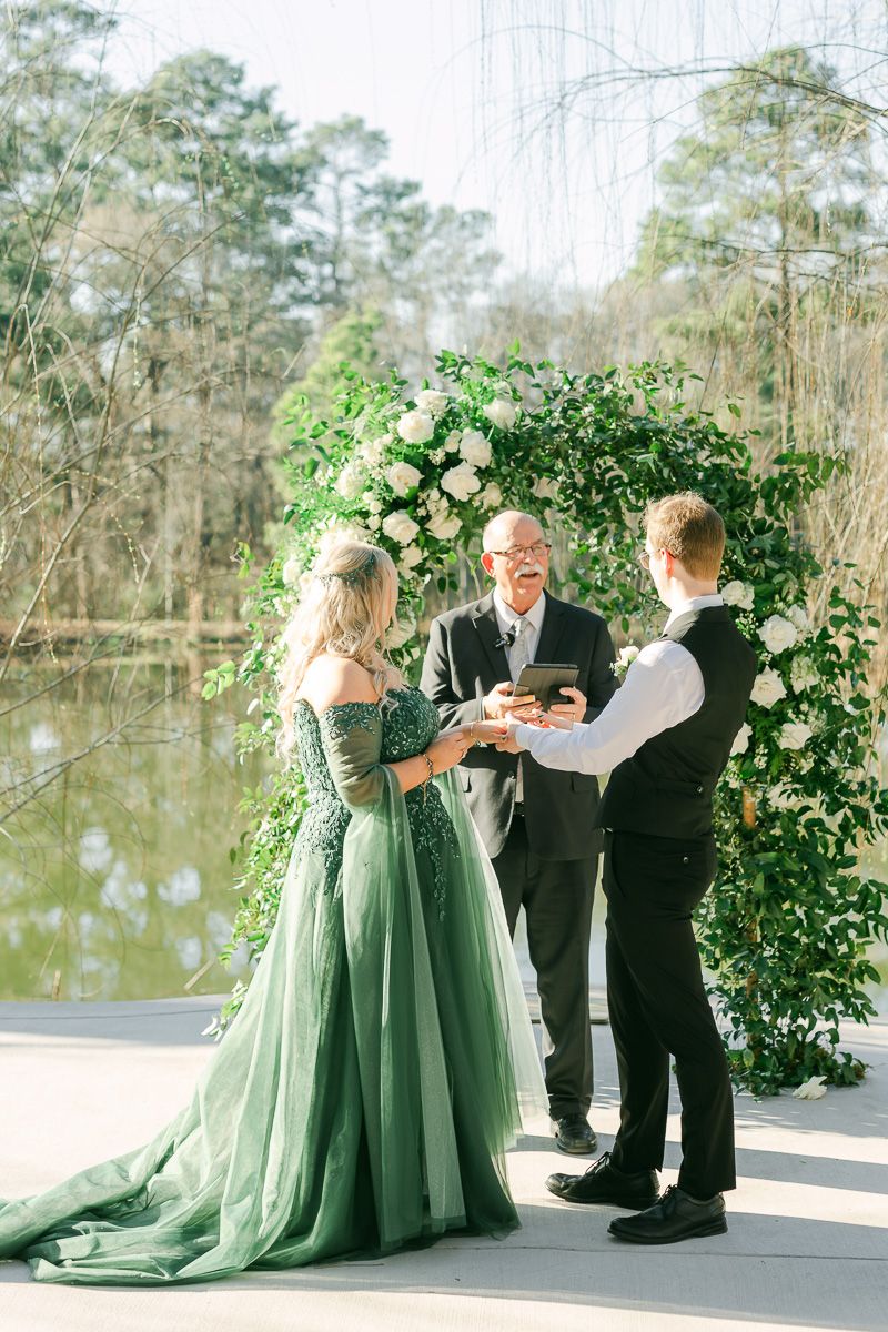 couple during wedding ceremony in Conroe, Tx