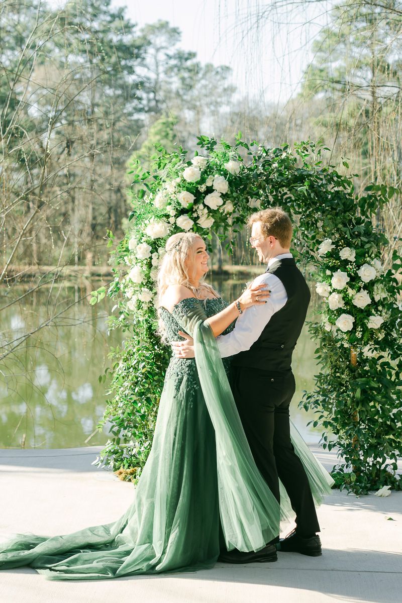 couple during wedding ceremony in Conroe, Tx