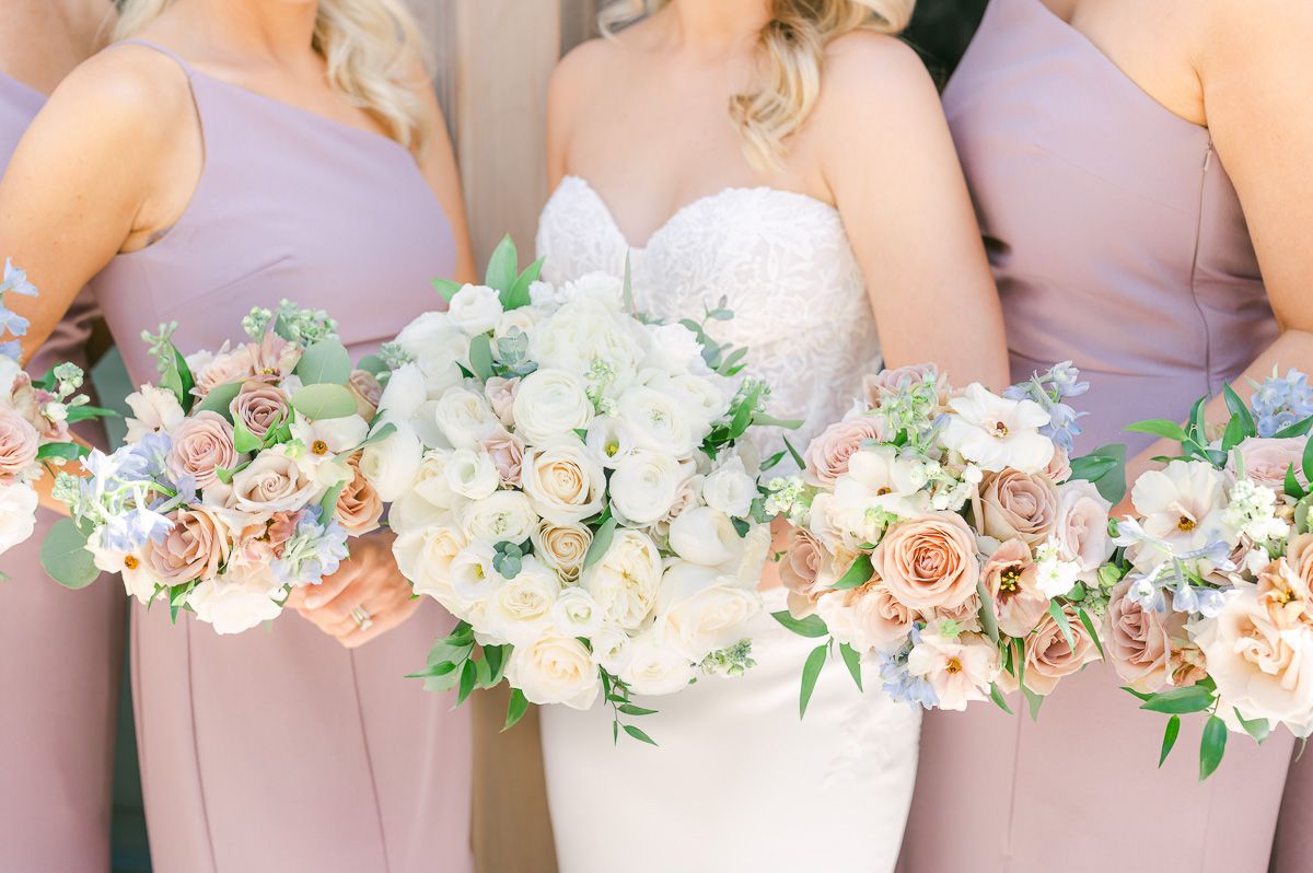 pink and white wedding bouquets