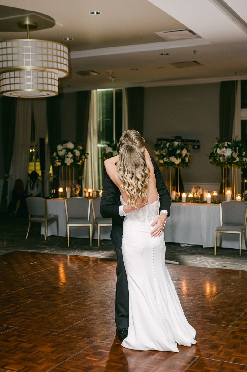 last dance at wedding reception