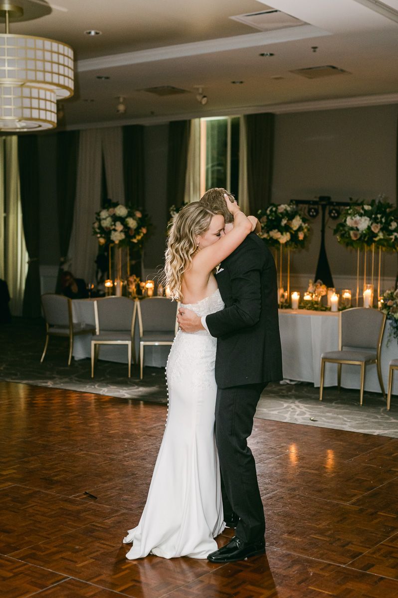 last dance at wedding reception