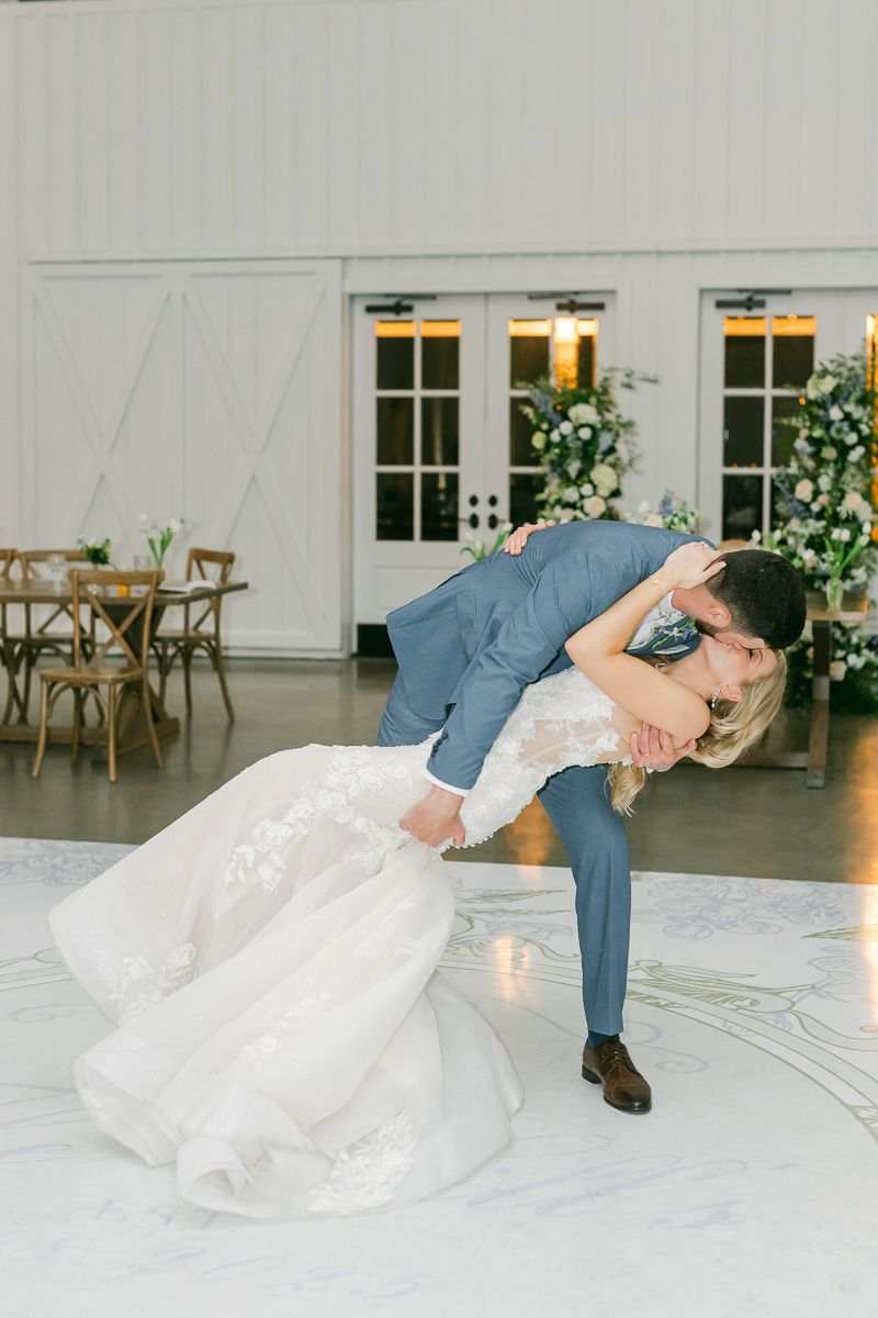 last dance at wedding reception