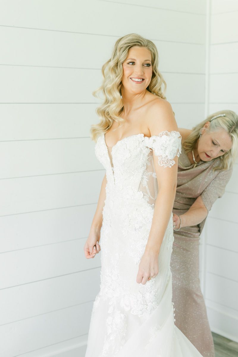 getting ready at The Farmhouse Texas wedding venue