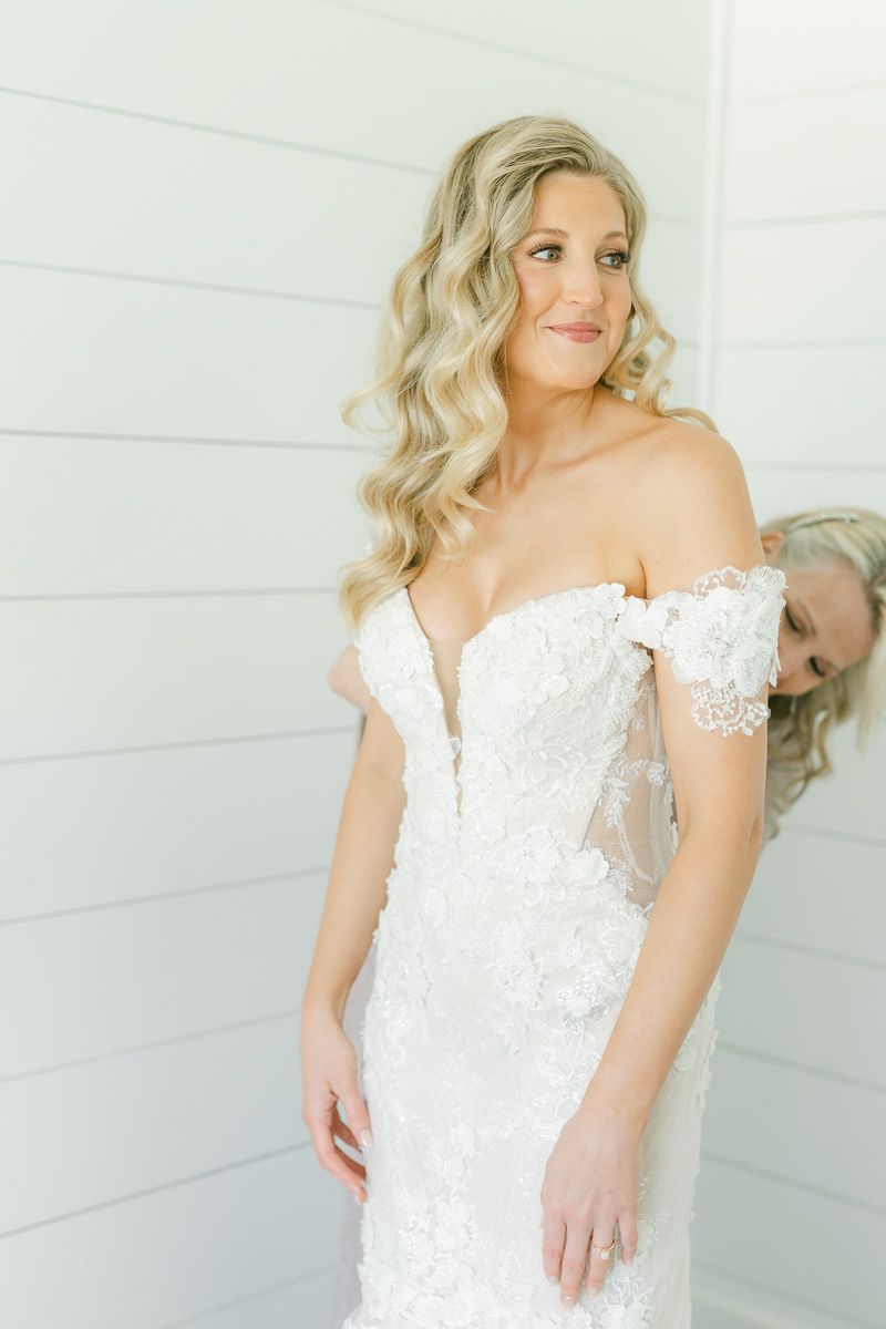 getting ready at The Farmhouse Texas wedding venue