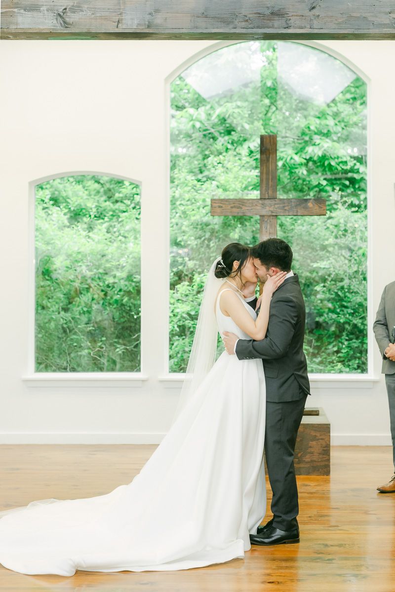 wedding ceremony in Plantersville, Texas 