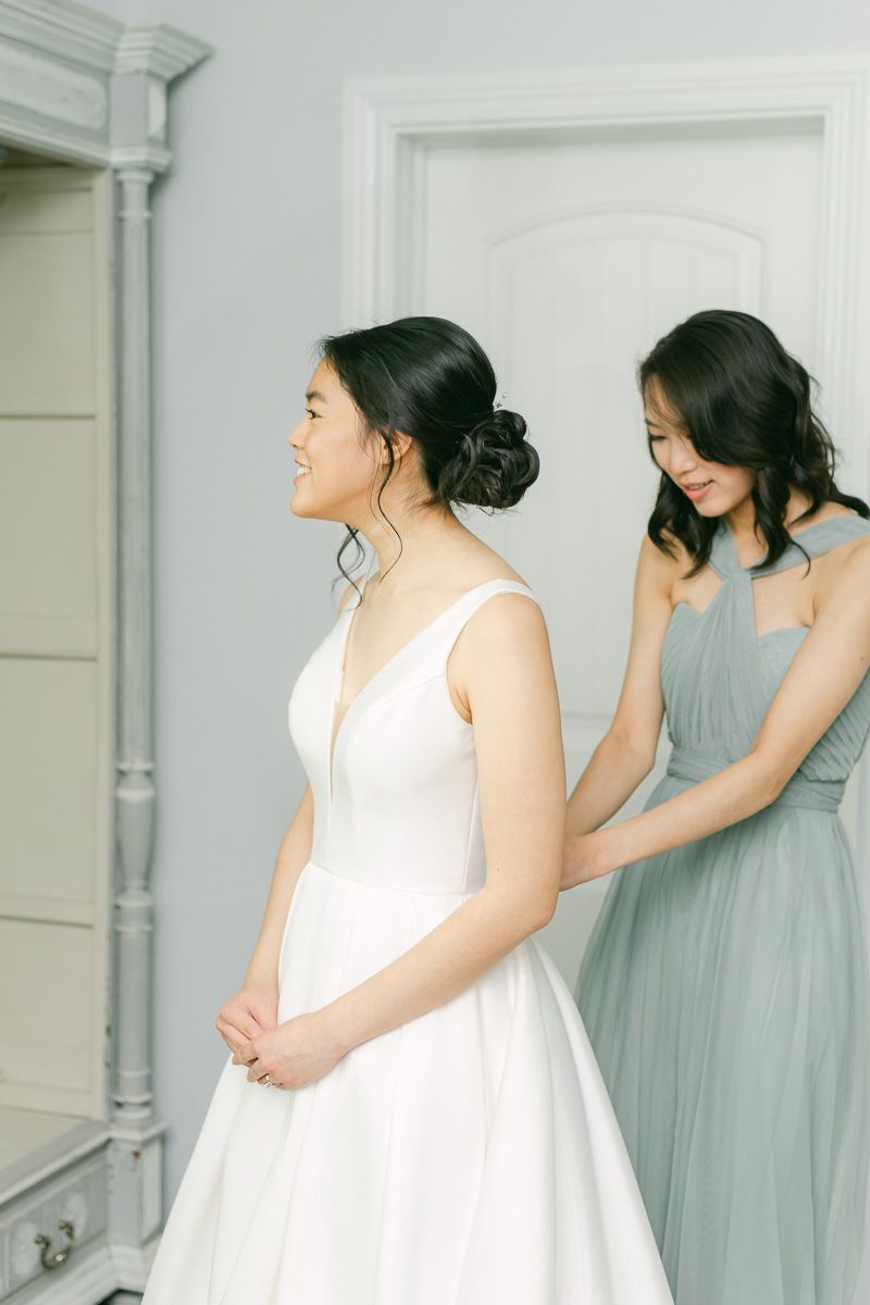 bride getting ready at Venue 311