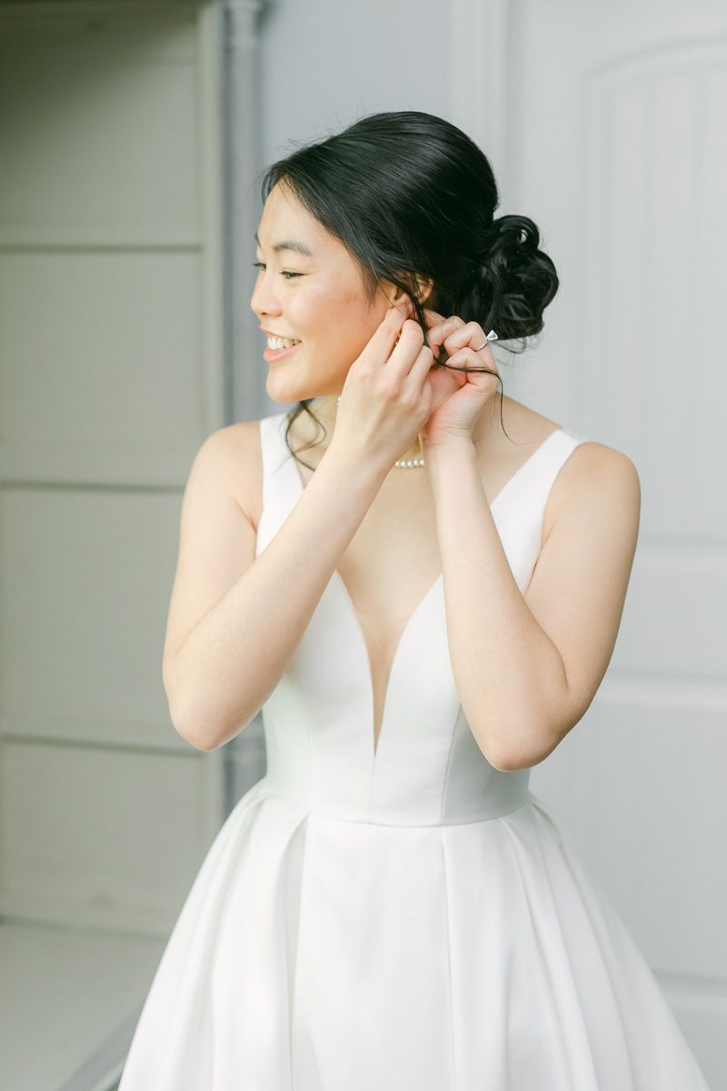 bride getting ready at Venue 311