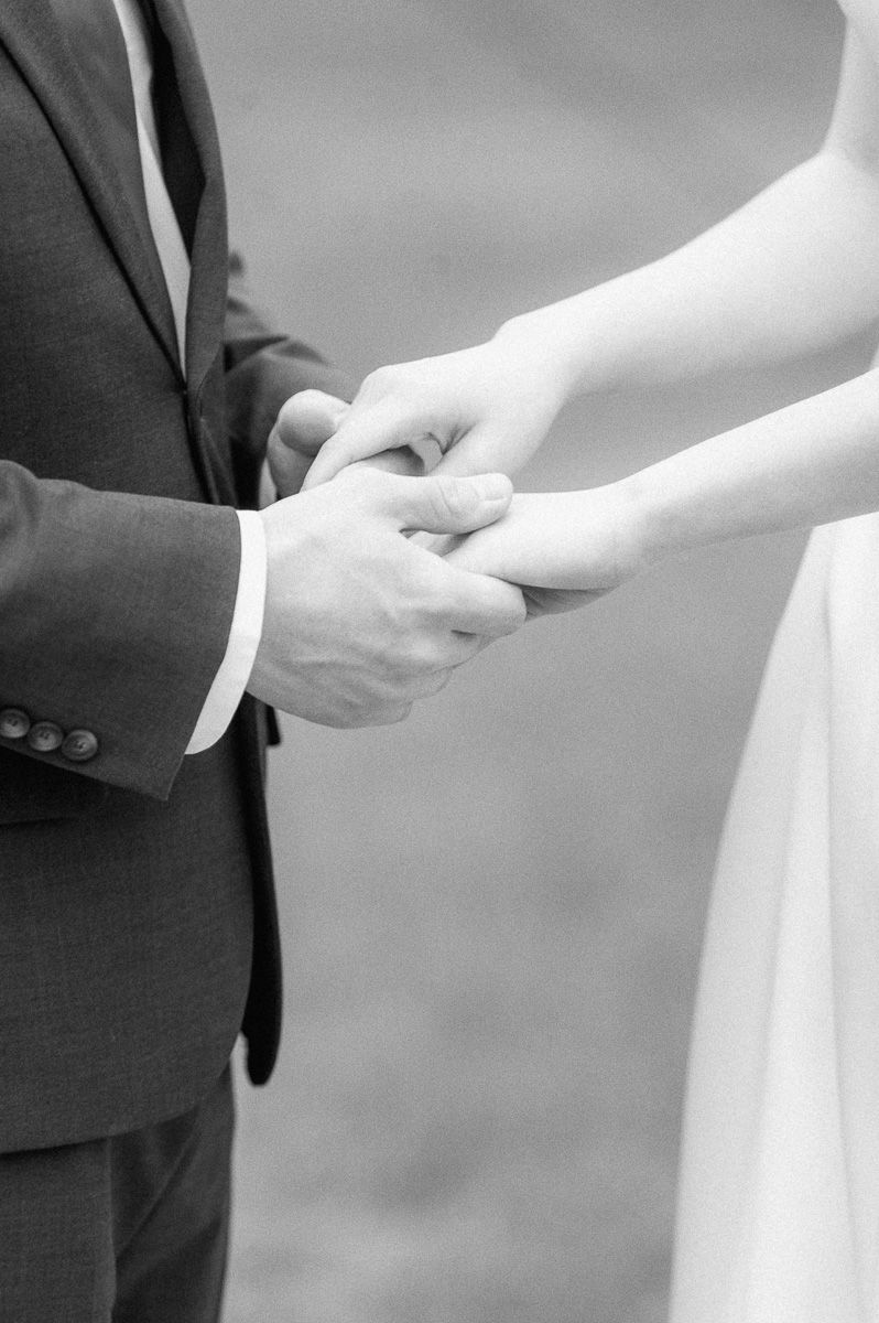 first look at wedding in Plantersville, Tx