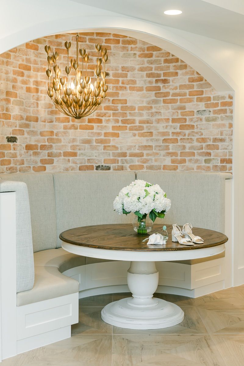 The Blue Magnolia wedding venue bridal suite