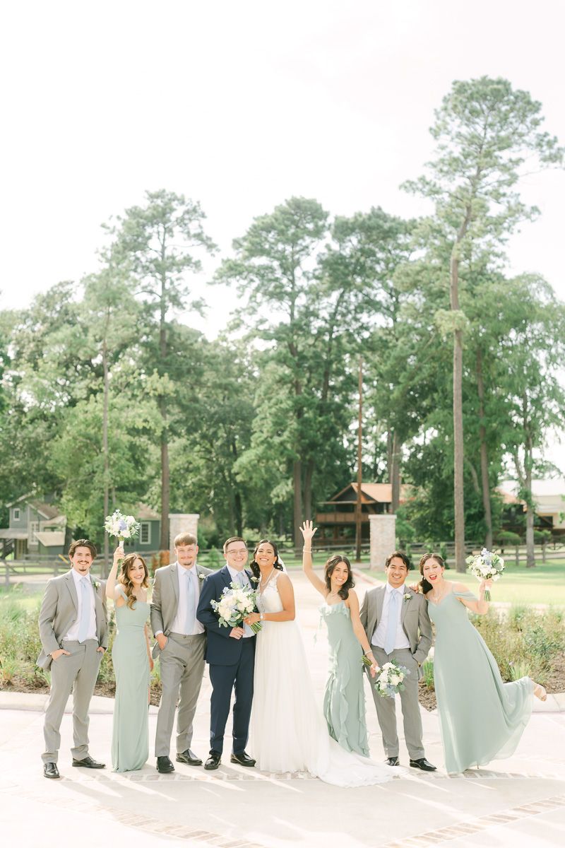 wedding party at wedding in Magnolia, Tx