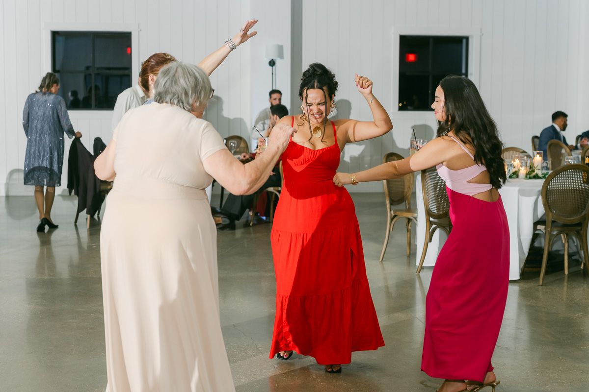 dancing at Magnolia, Tx wedding reception