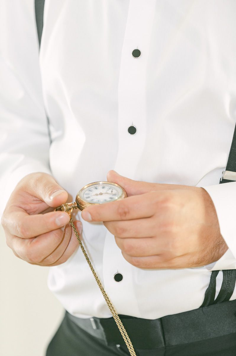 groom getting ready at Briscoe Manor