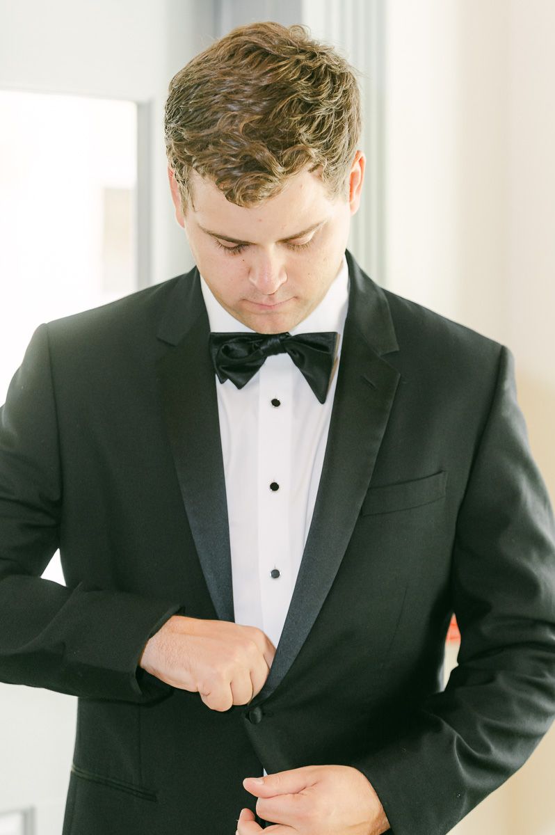 groom getting ready at Briscoe Manor