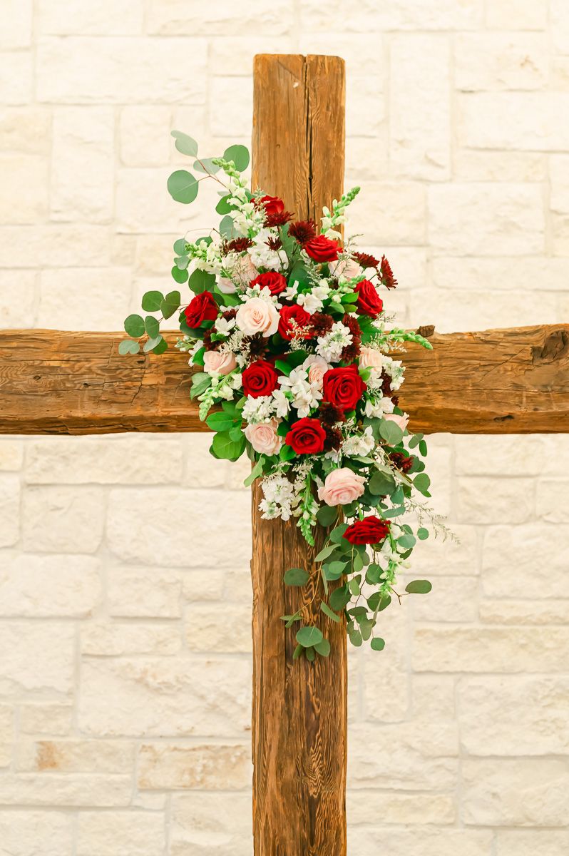 floral details for indoor chapel wedding