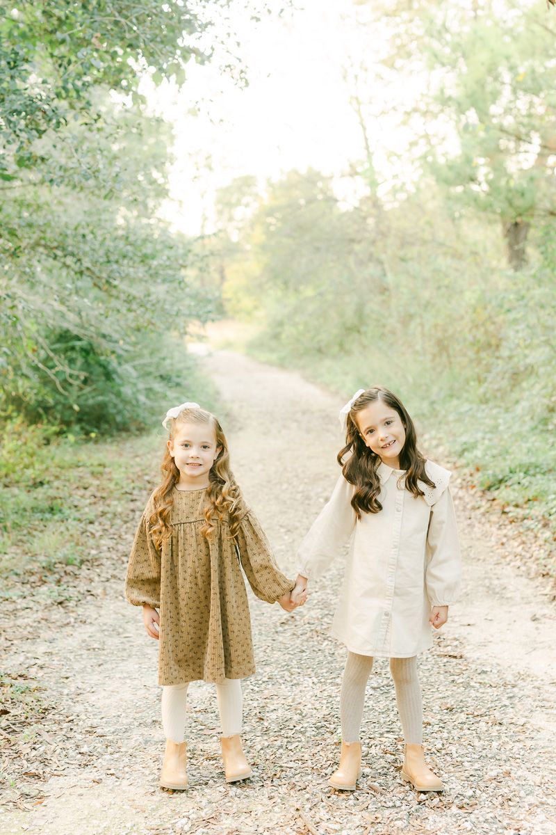 children posing for Houston family photographer