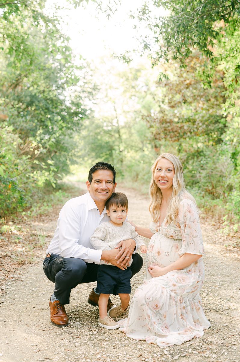family posing during Houston spring mini session