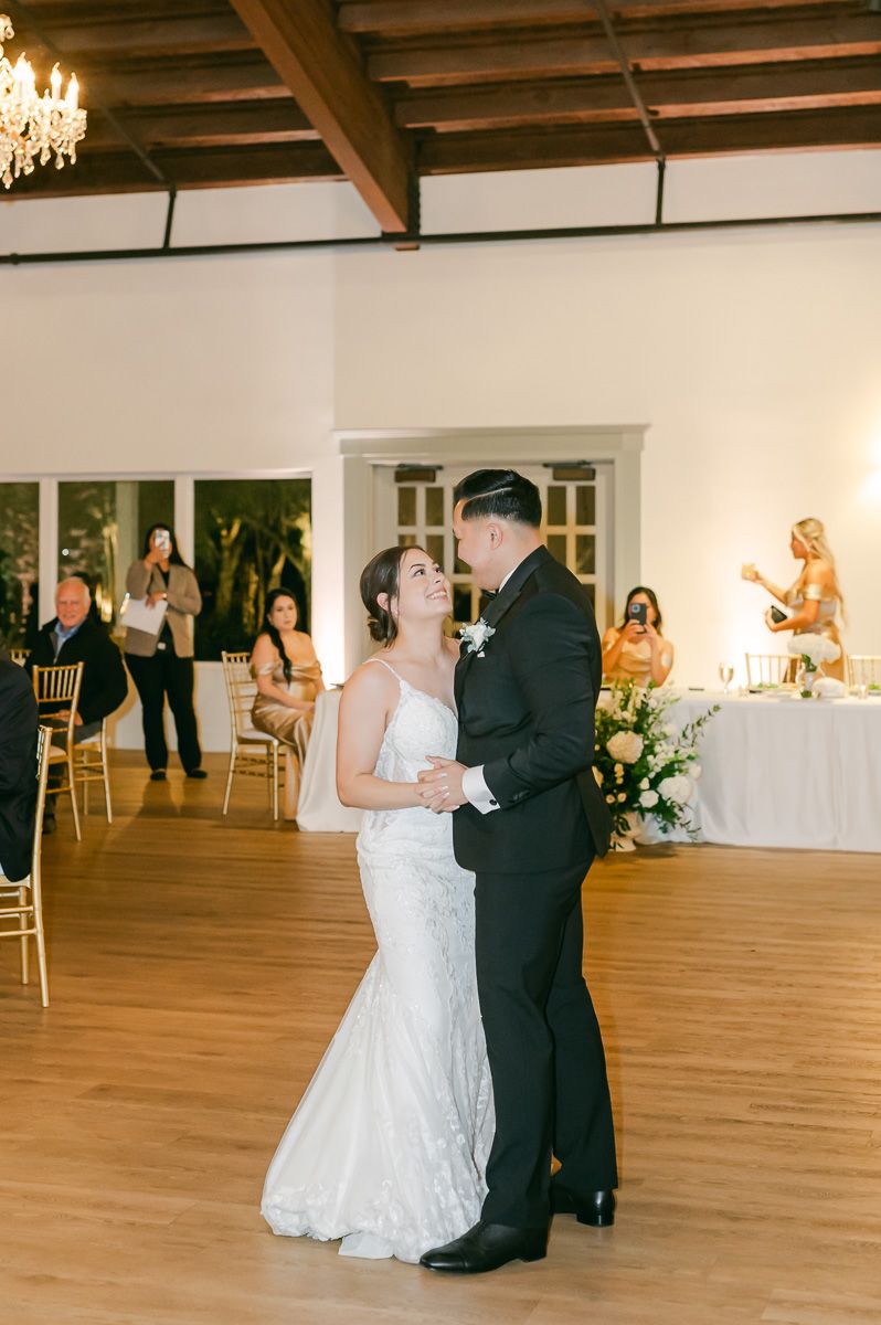 first dance at Briscoe Manor wedding