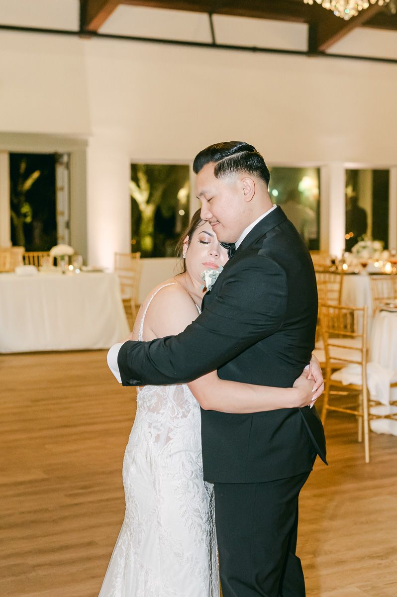 last dance at wedding reception 