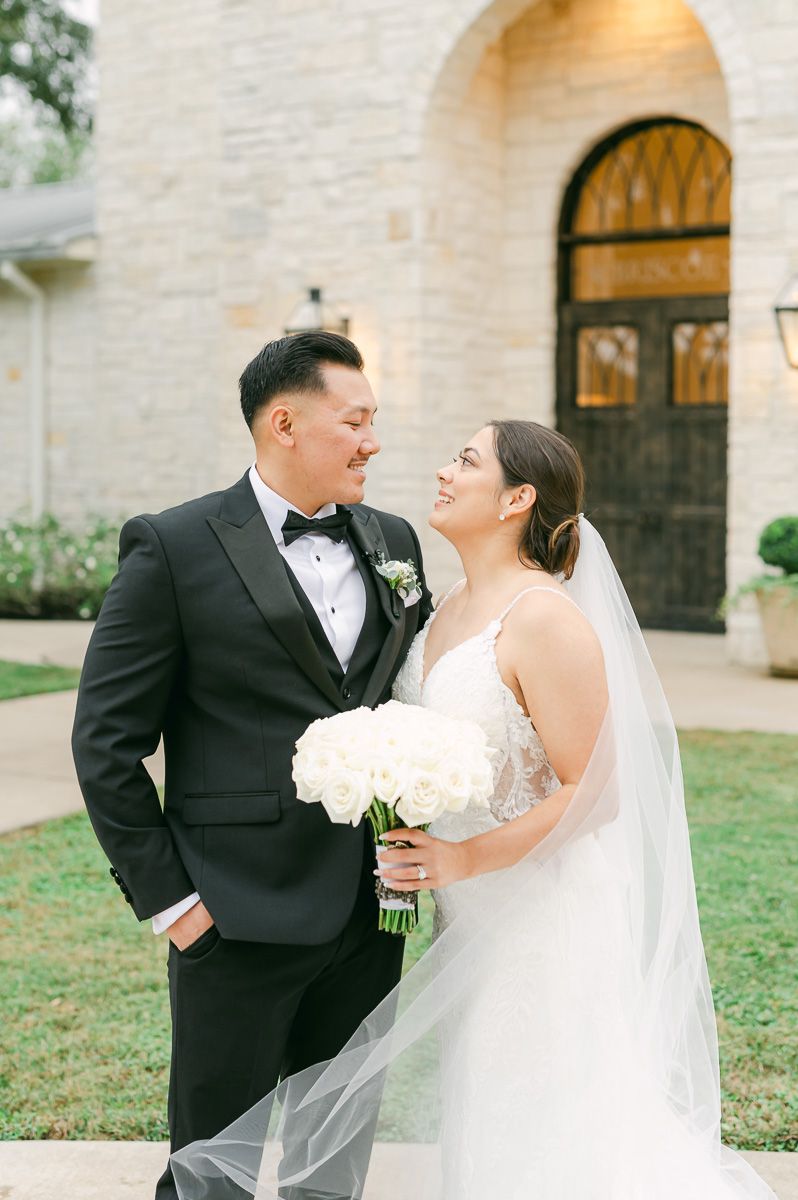 bride and groom at their fall wedding at Briscoe Manor
