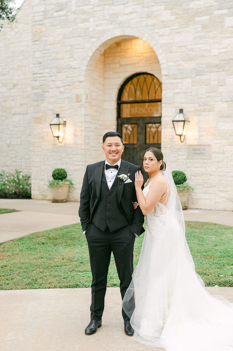 bride and groom at their fall wedding at Briscoe Manor
