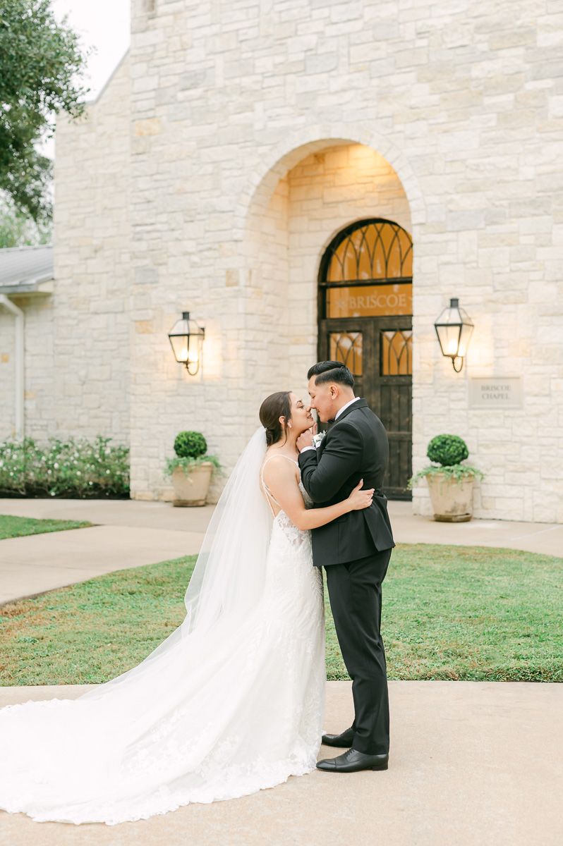 bride and groom at their fall wedding at Briscoe Manor