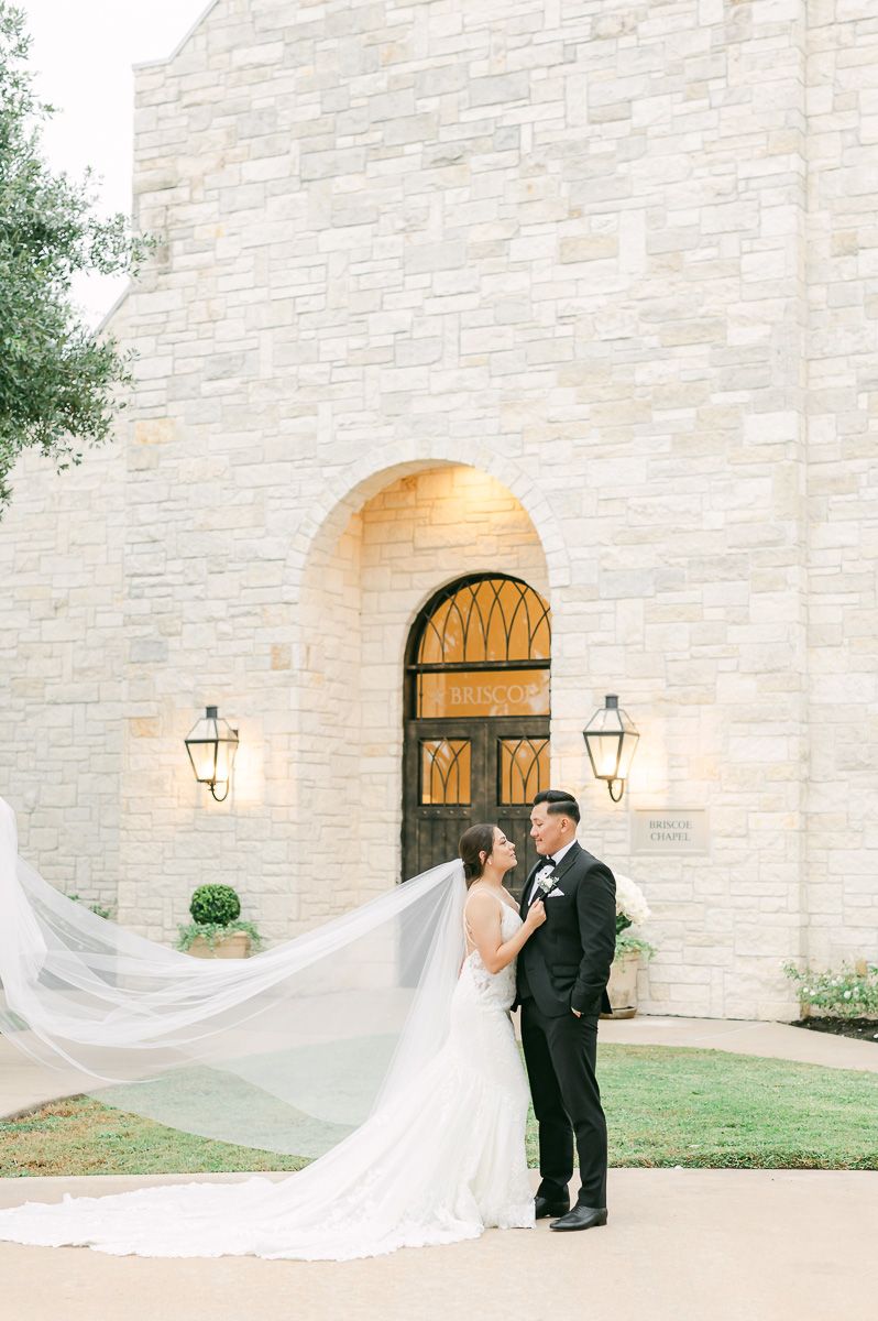 bride and groom at their fall wedding at Briscoe Manor
