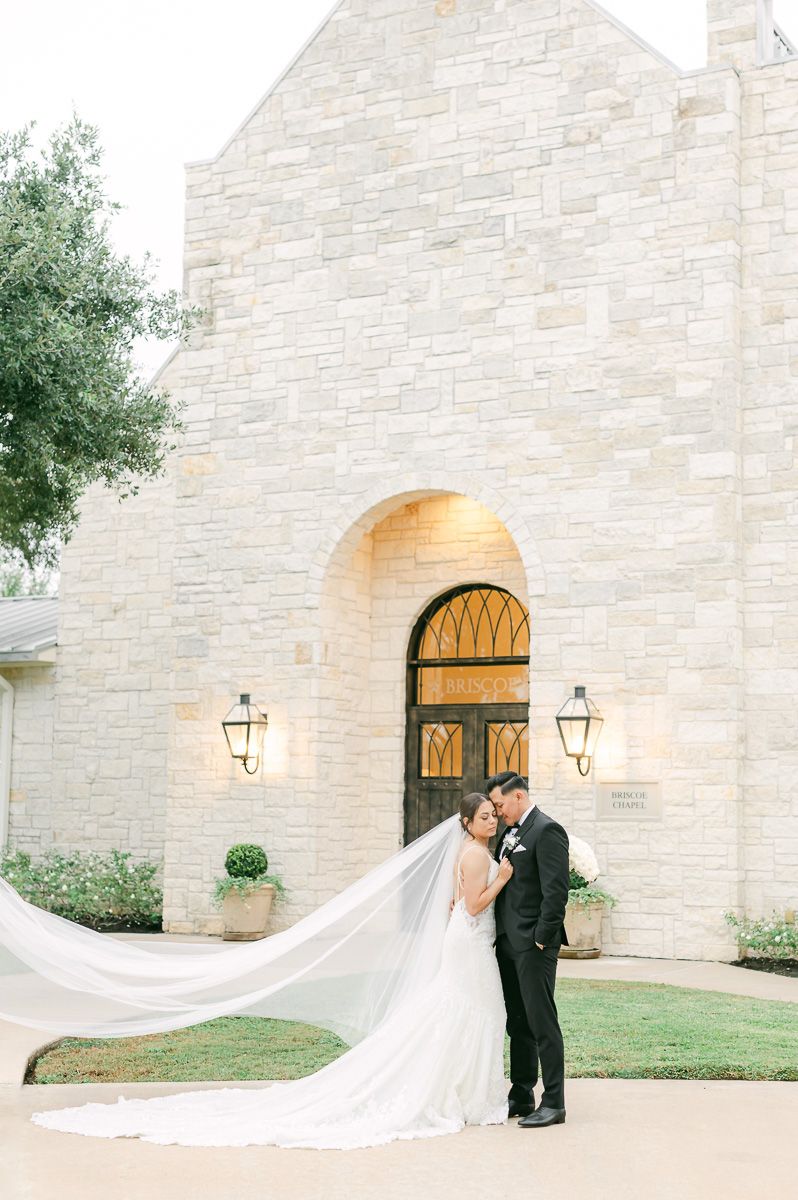 bride and groom at their fall wedding at Briscoe Manor