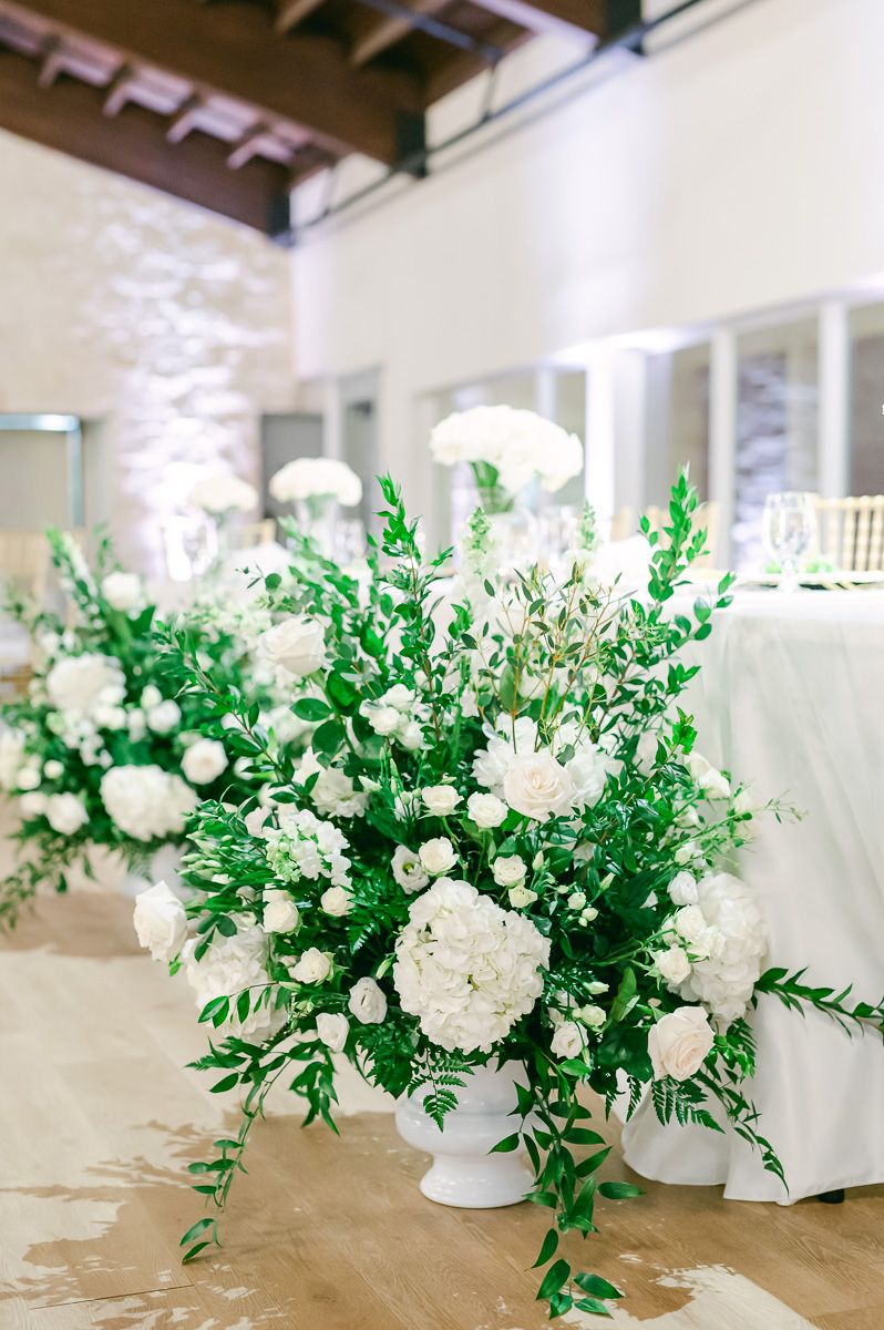 all white reception details at Briscoe Manor